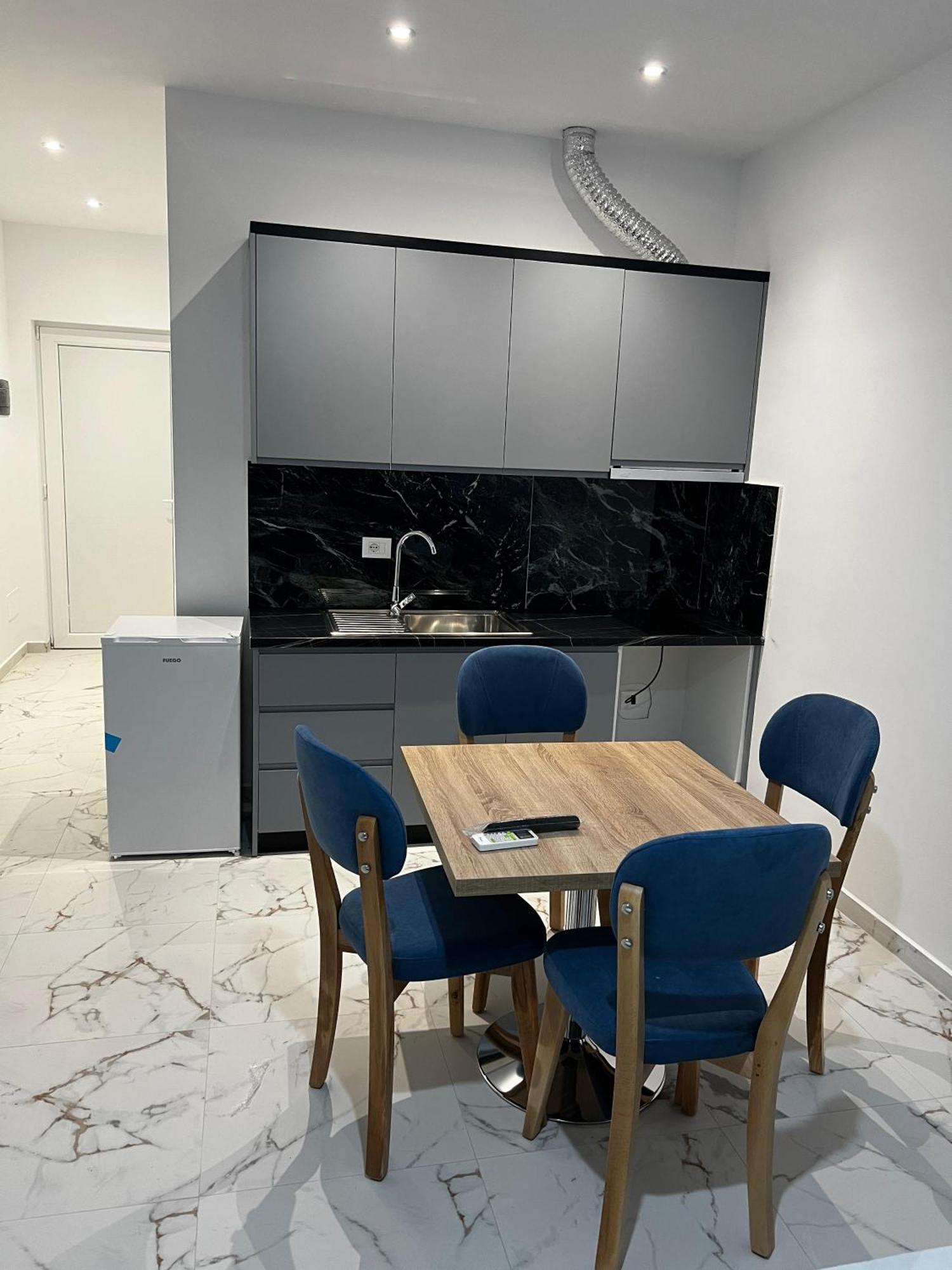Apartament Season